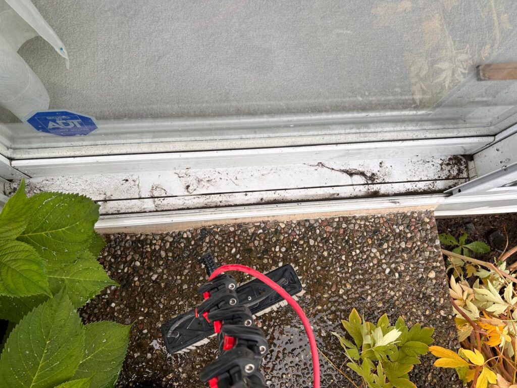 Window track and sill cleaning service in Ottawa