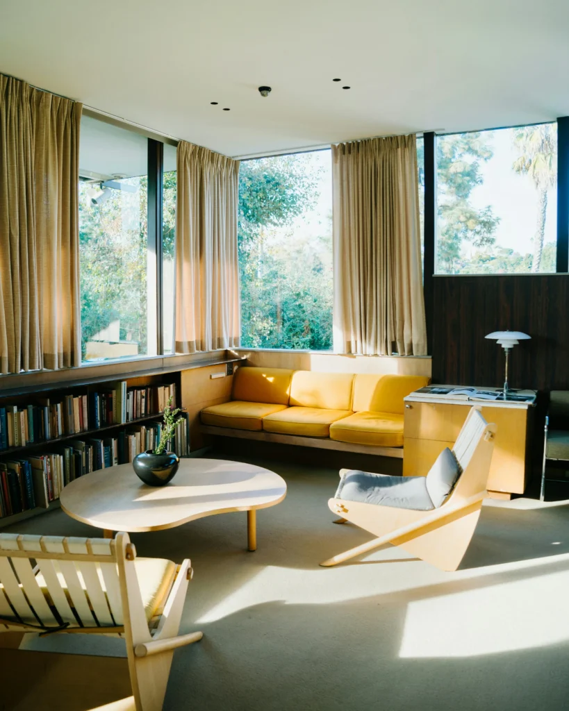 Bright living room with large clean windows in a Barrhaven Ottawa home.